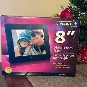 Aluratek 8” Digital Photo Frame